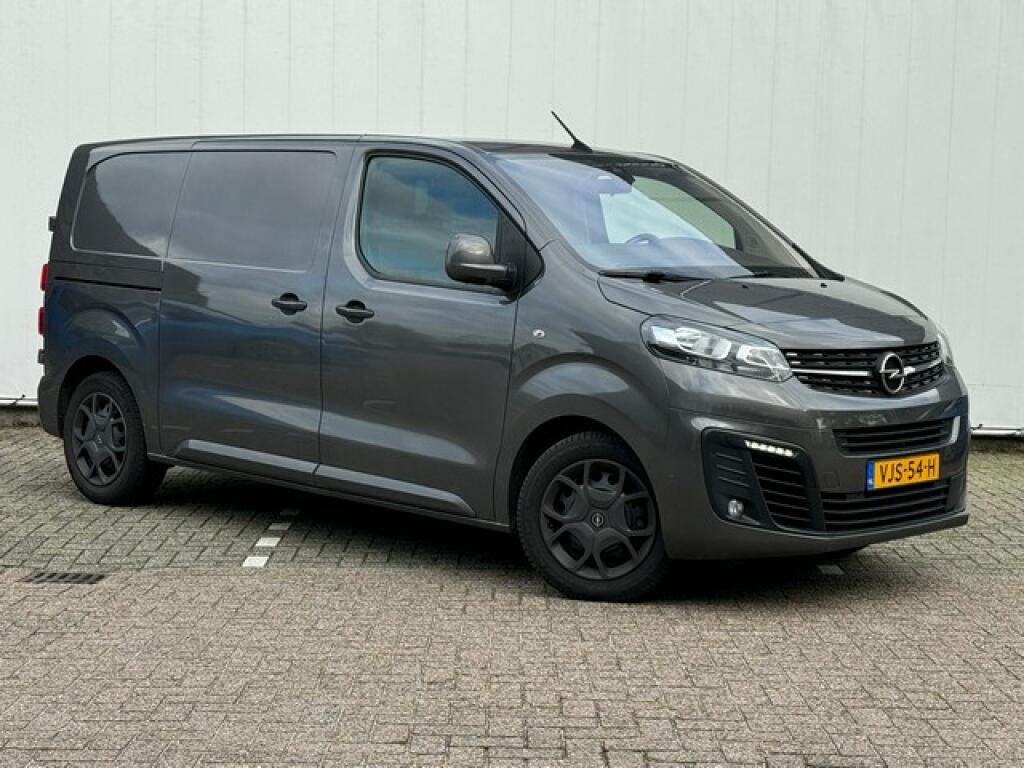 Opel-Vivaro-thumb